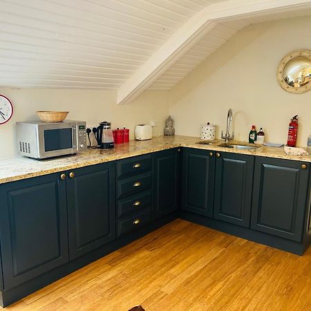 Glastonbury Festival En-Suite Studio With Kitchenette - 2 Miles To Site المظهر الخارجي الصورة